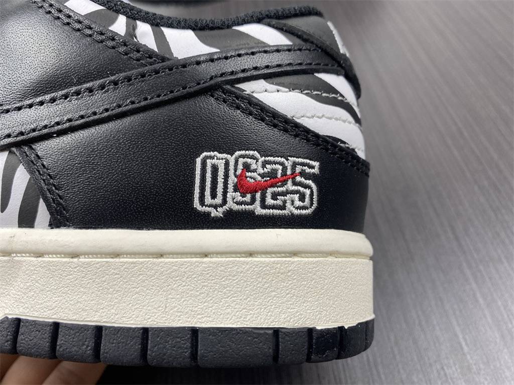 Quartersnacks x NK SB Dunk DM3510-001